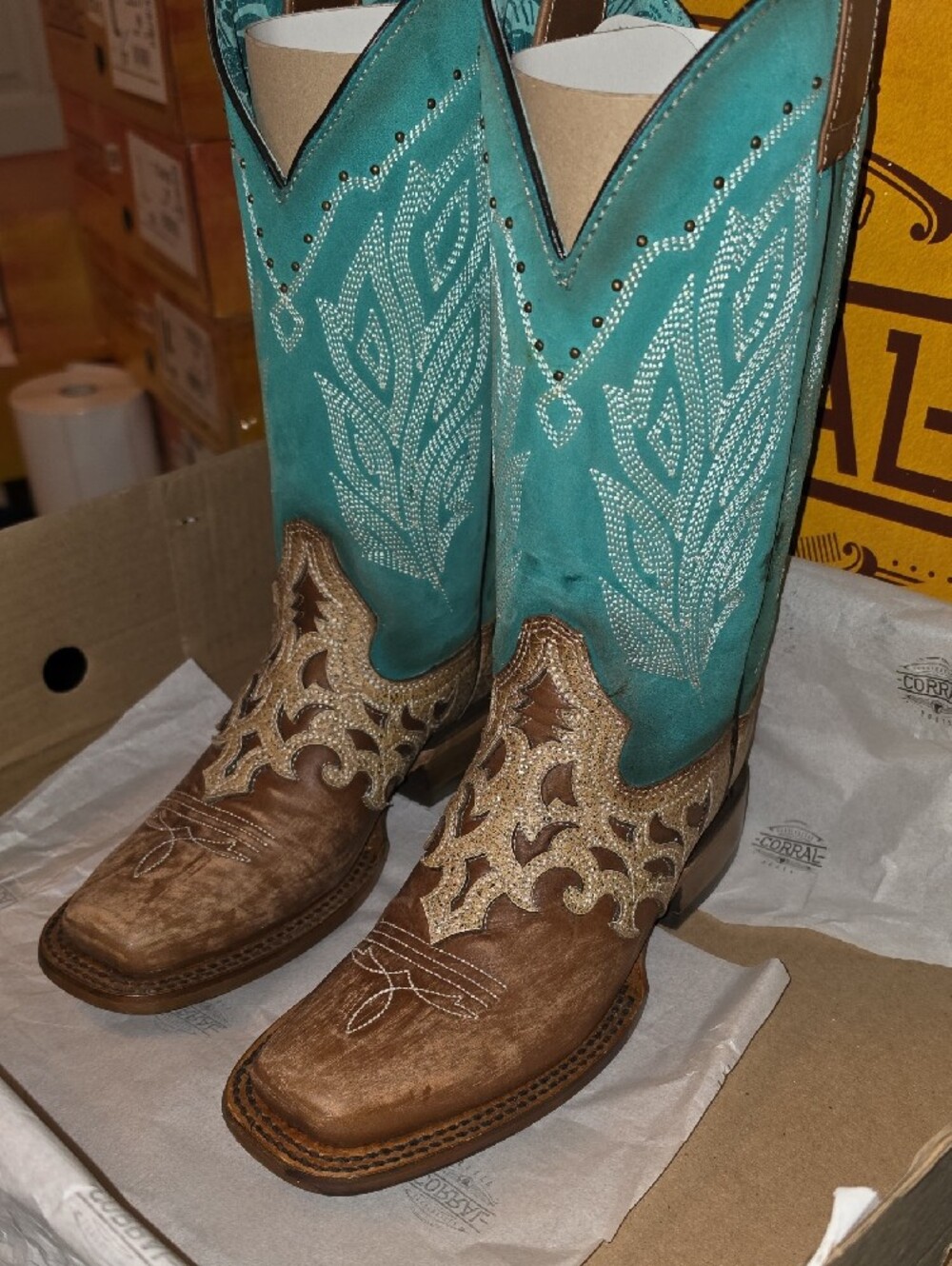 Corral Turquoise & Brown Western Embroidered Boots - Picture 4 of 5